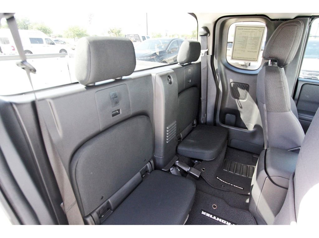 Certified 2024 Nissan Frontier SV w/ Technology Package image 10