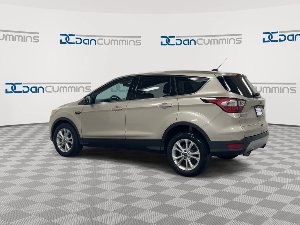 Used 2017 Ford Escape SE FWD image 6