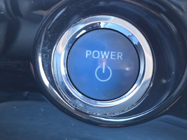 Used 2021 Toyota Prius Limited w/ Premium Convenience Package FWD image 38