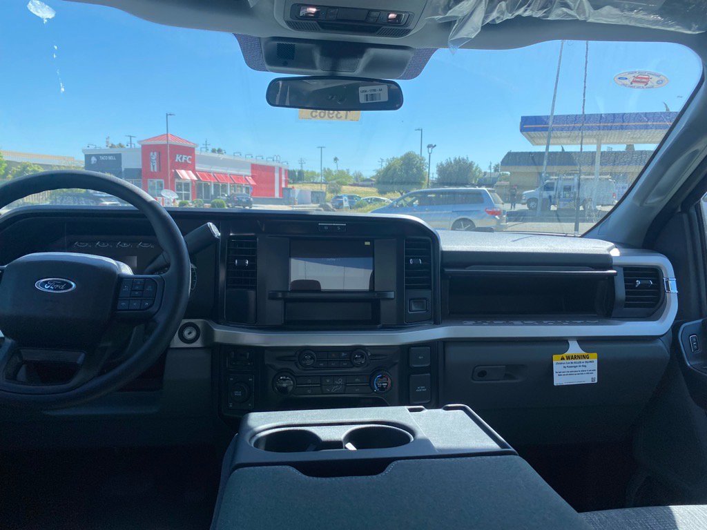 New 2025 Ford F350 XLT w/ FX4 Off-Road Package image 13