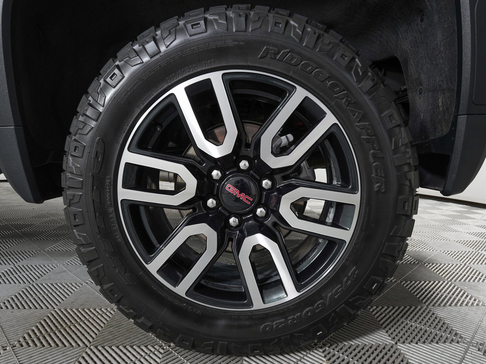 Used 2023 GMC Sierra 1500 AT4 w/ AT4 Premium Package image 32