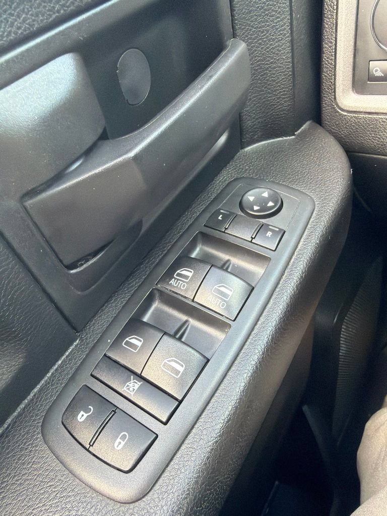 Used 2021 RAM 1500 Express w/ Wheel & Sound Group AWD/4WD image 11