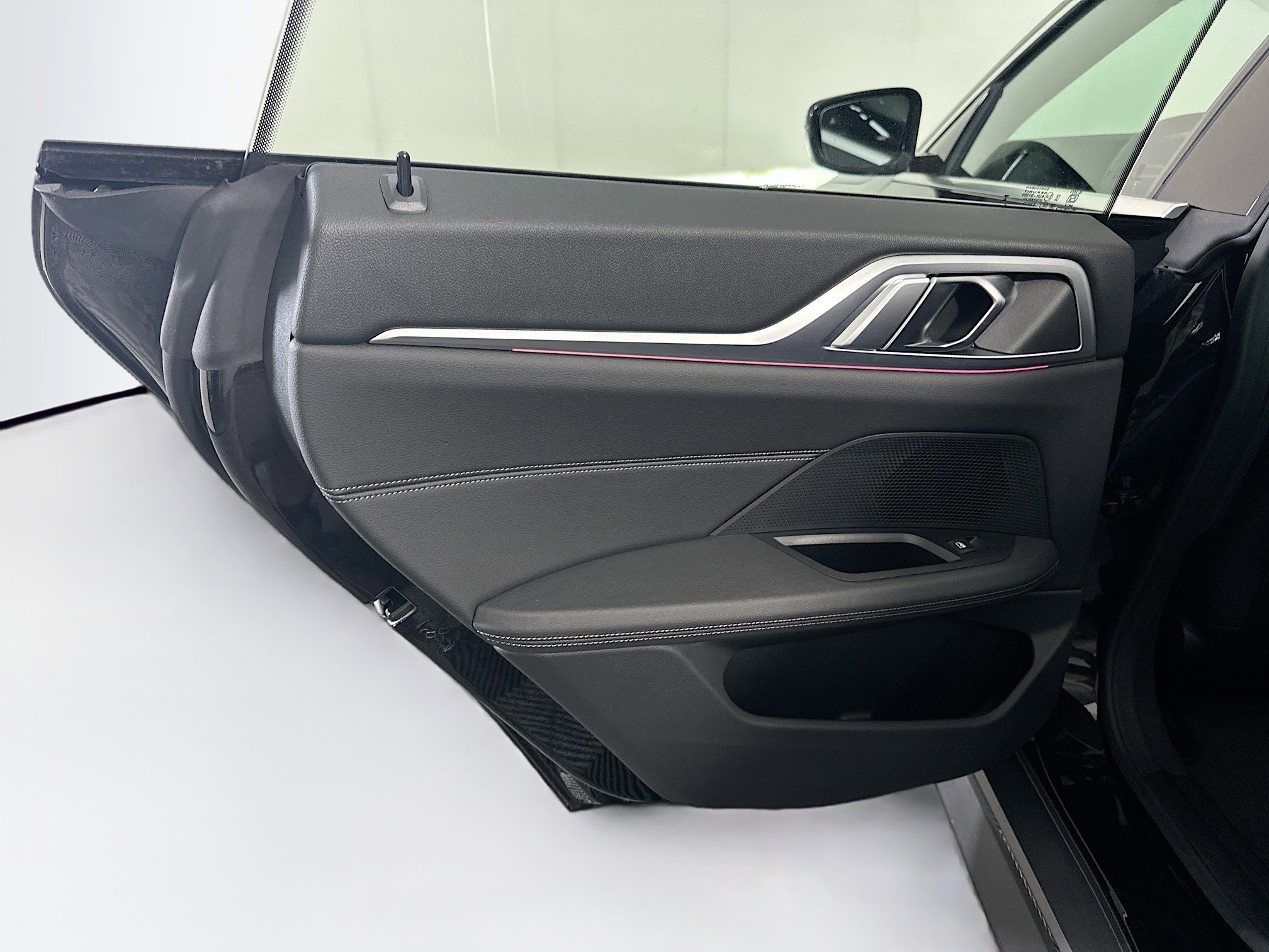 Used 2025 BMW i4 eDrive40 image 28