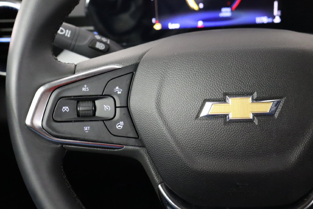 Used 2026 Chevrolet Trax LT w/ Driver Confidence Package FWD image 8