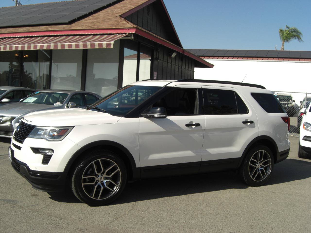 Used 2018 Ford Explorer Sport AWD/4WD image 5