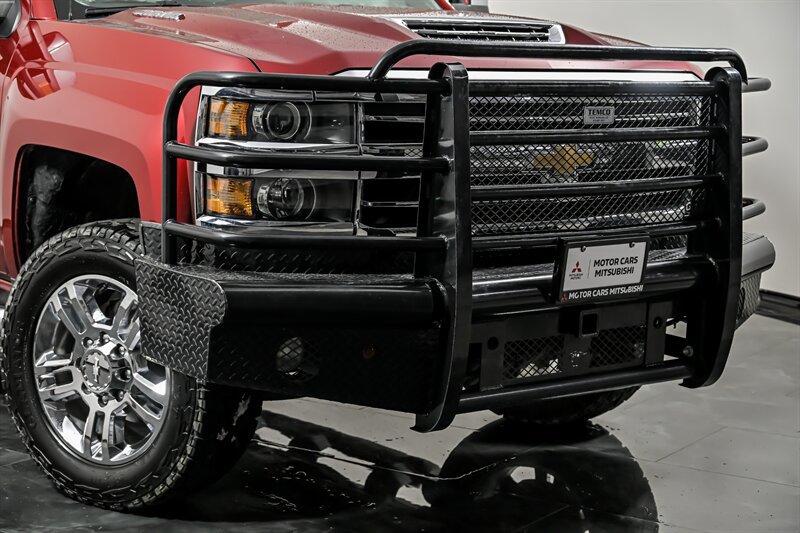 Used 2018 Chevrolet Silverado 2500 High Country w/ Duramax Plus Package AWD/4WD image 2