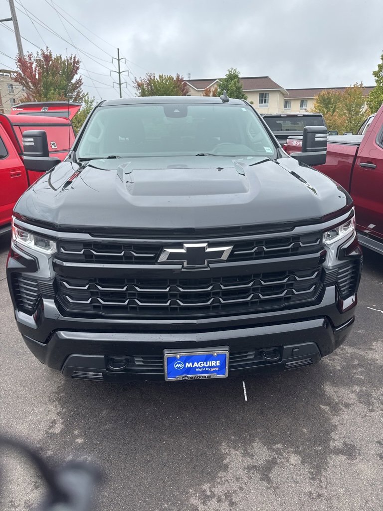 Used 2023 Chevrolet Silverado 1500 RST image 2