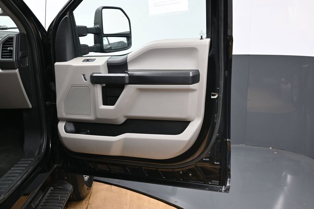 Used 2017 Ford F250 XL w/ STX Appearance Package AWD/4WD image 26