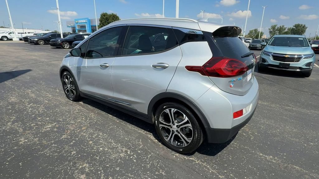 Used 2020 Chevrolet Bolt Premier w/ Infotainment Package FWD image 6