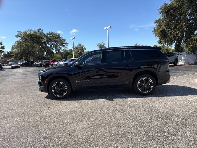 New 2027 Chevrolet Traverse LT w/ Sun and Wheel Package FWD image 5
