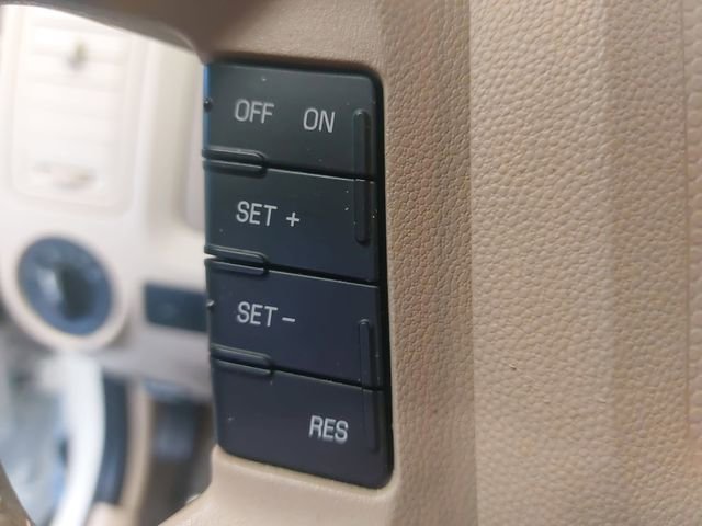 Used 2010 Ford Escape XLT image 17