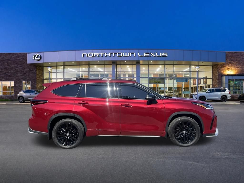 Used 2024 Toyota Highlander XSE AWD/4WD image 25
