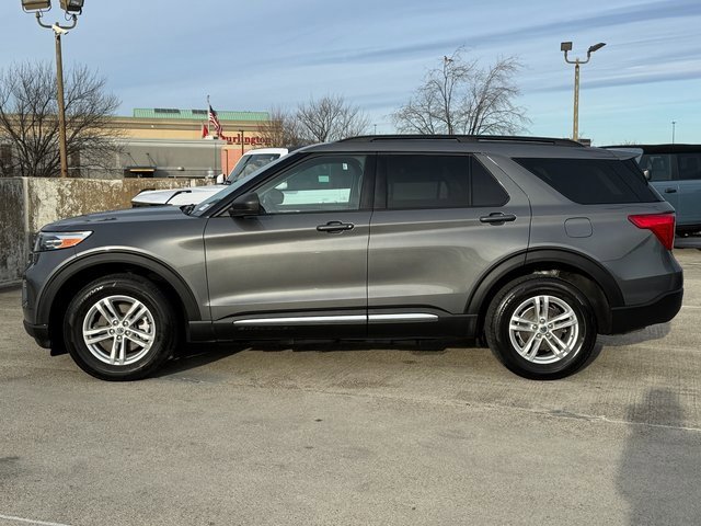 Used 2023 Ford Explorer XLT w/ Equipment Group 202A image 11