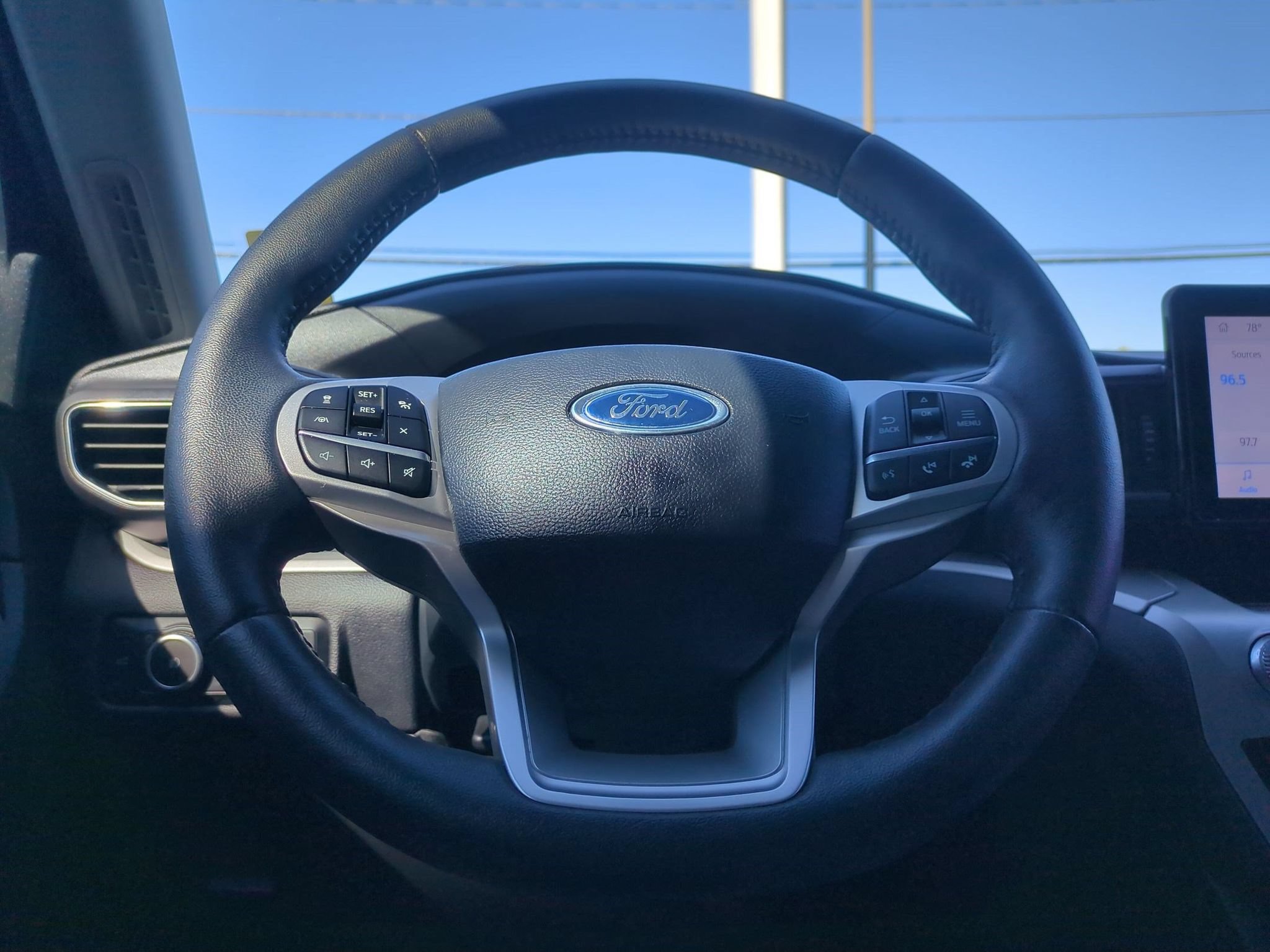 Used 2023 Ford Explorer XLT w/ Equipment Group 202A RWD image 15