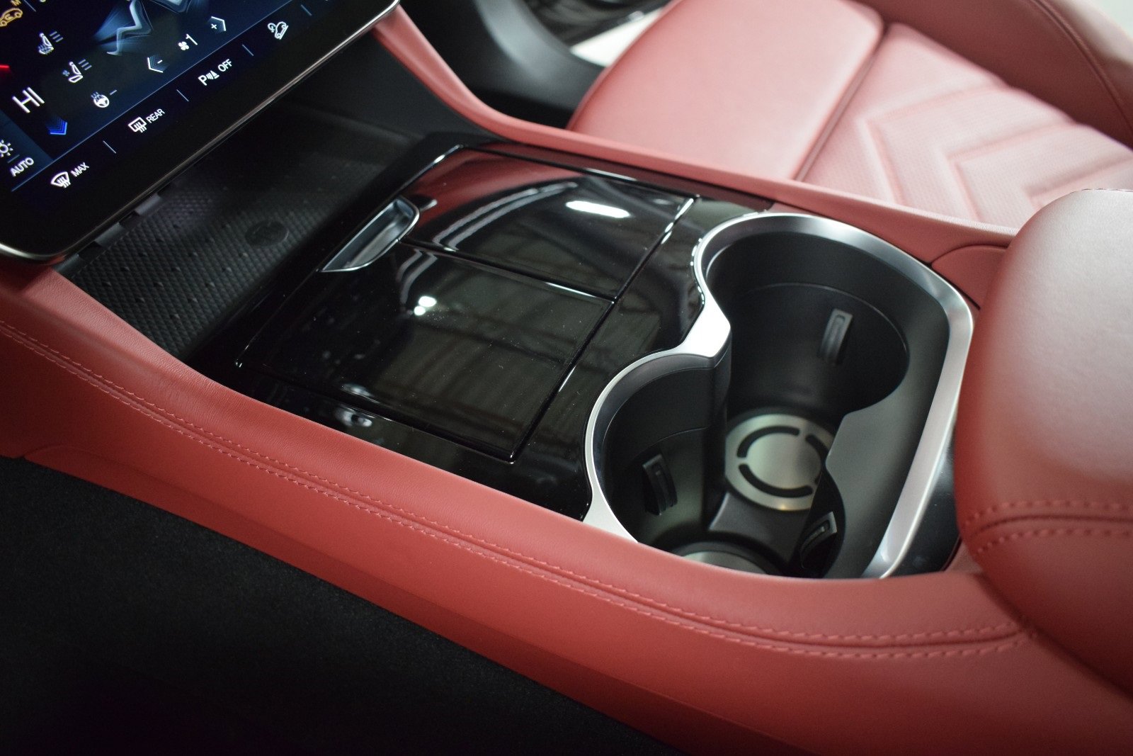 New 2025 Maserati Grecale Folgore image 36