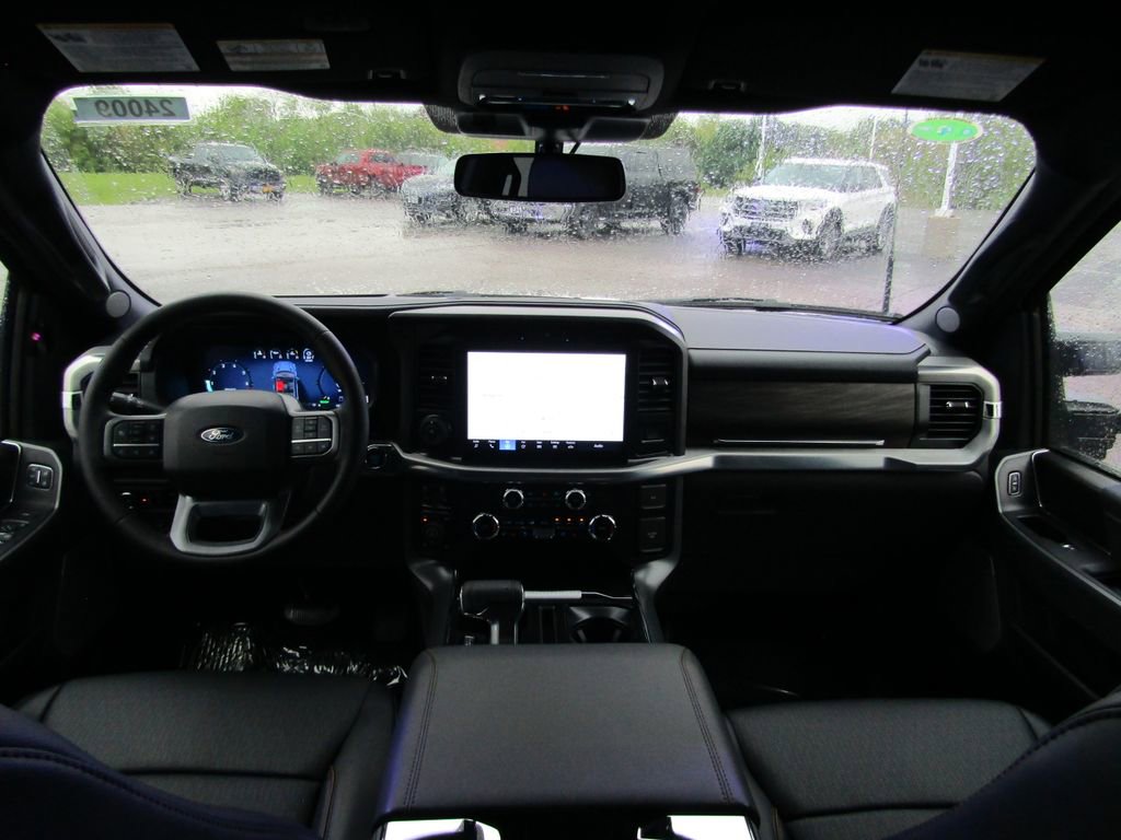 New 2025 Ford F150 Lariat w/ Equipment Group 502A High image 18