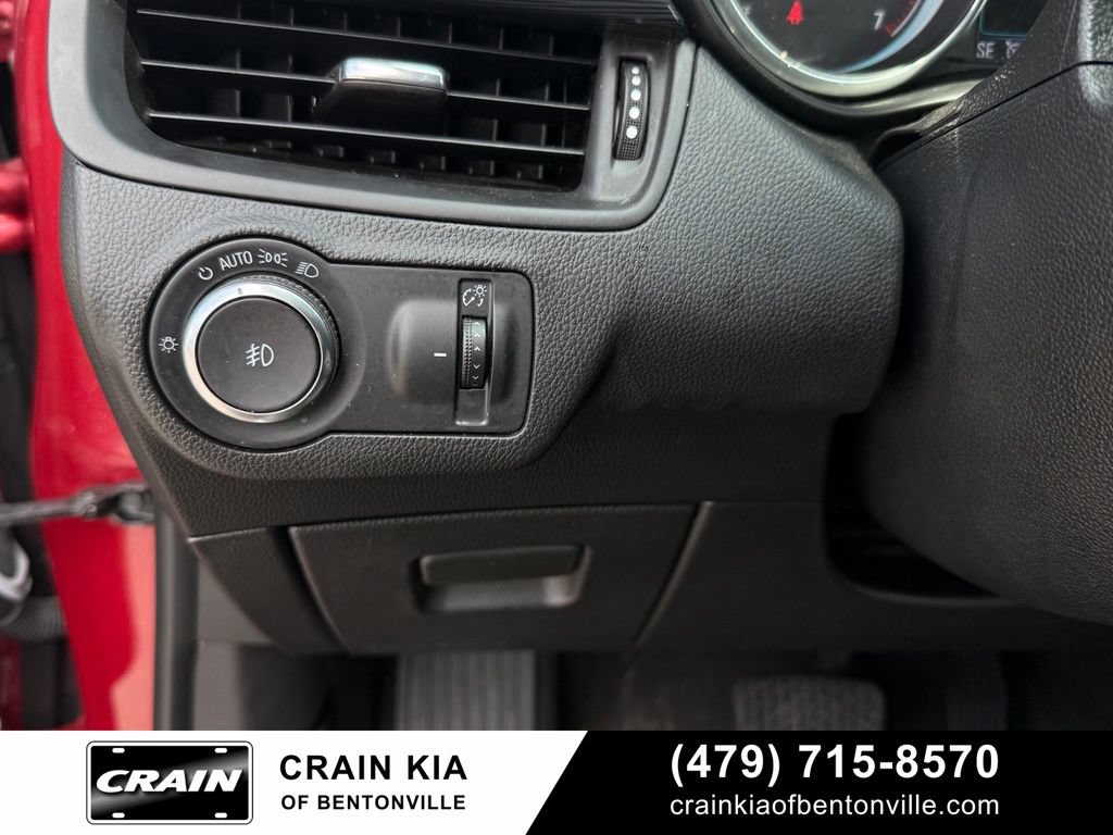 Used 2017 Buick Envision Essence FWD image 12