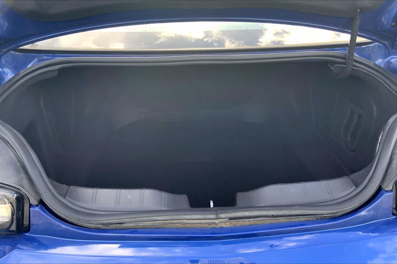 Used 2019 Chevrolet Camaro LT RWD image 17