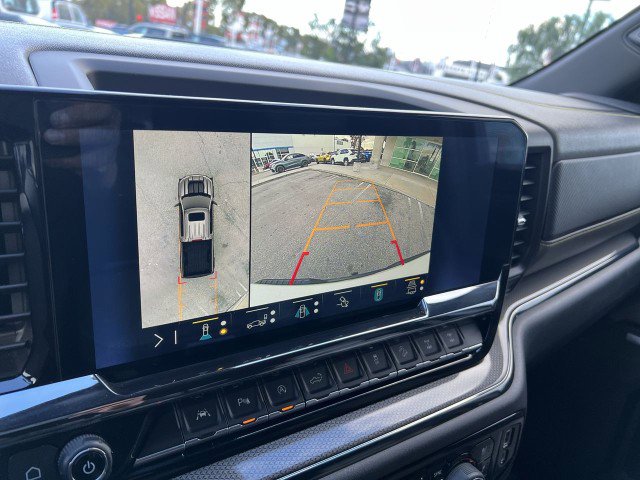 Used 2023 Chevrolet Silverado 1500 ZR2 w/ Technology Package image 14