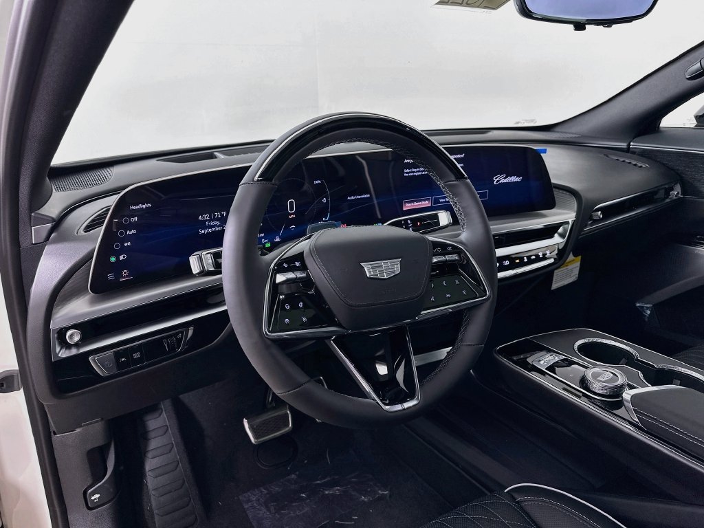 New 2027 Cadillac Lyriq Signature Sport w/ Nappa Leather Package AWD/4WD image 9