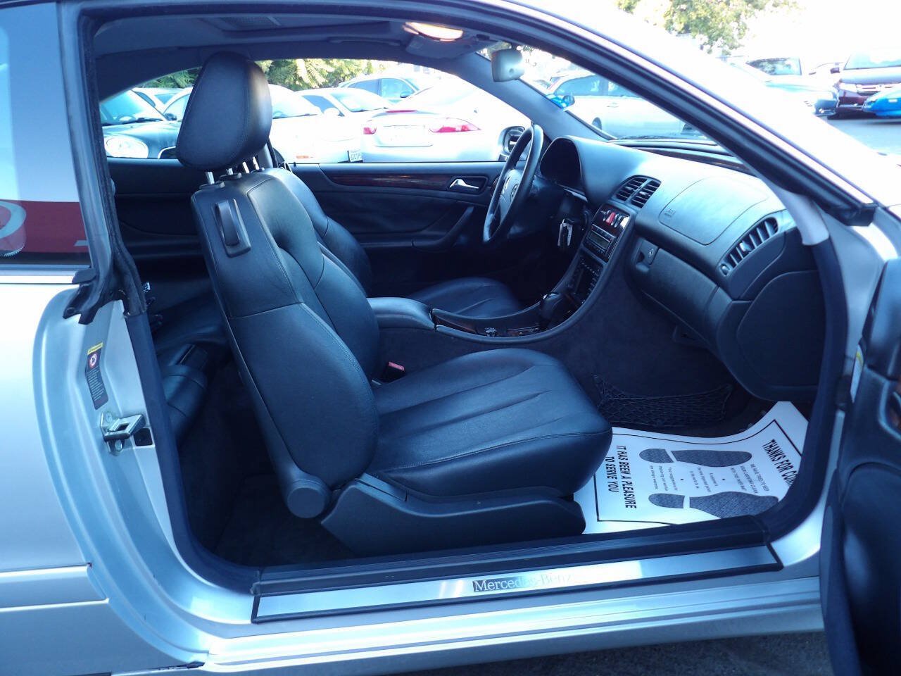 Used 2001 Mercedes-Benz CLK 320 Coupe image 6