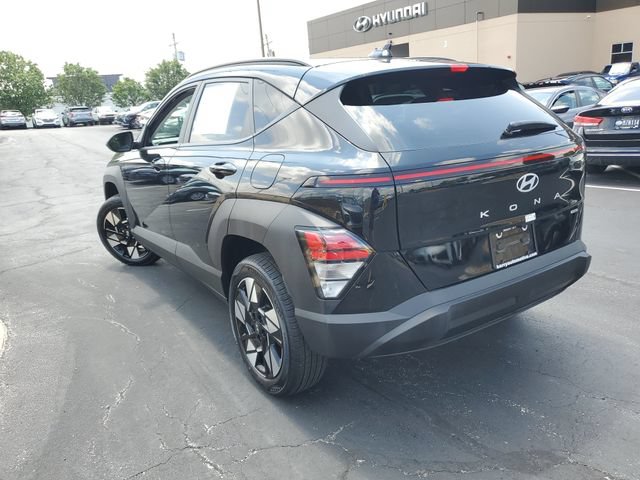 Certified 2025 Hyundai Kona SEL AWD/4WD image 3