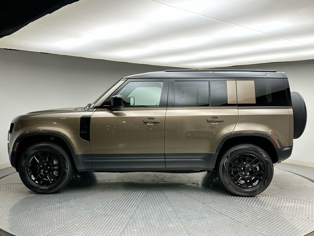 New 2026 Land Rover Defender 110 S image 2
