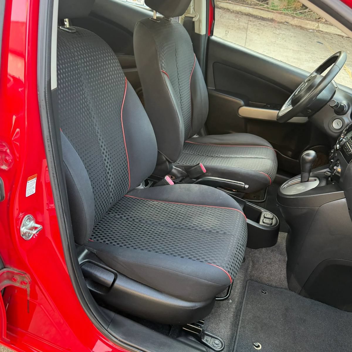 Used 2011 MAZDA MAZDA2 Touring FWD image 41