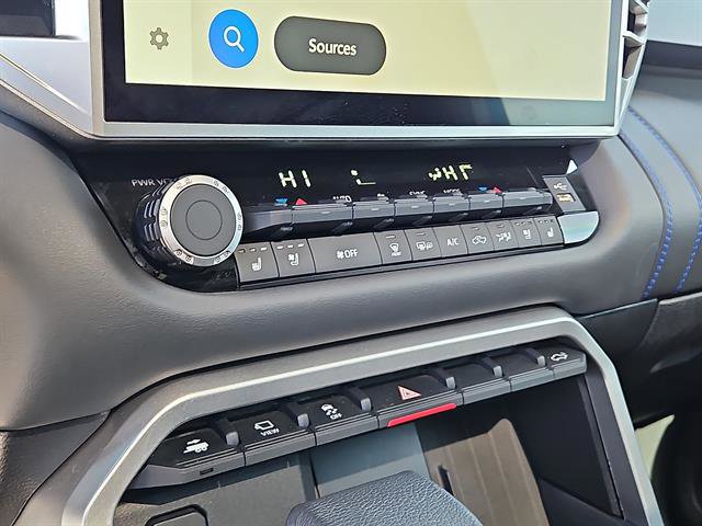 Used 2025 Toyota Tundra Platinum image 19