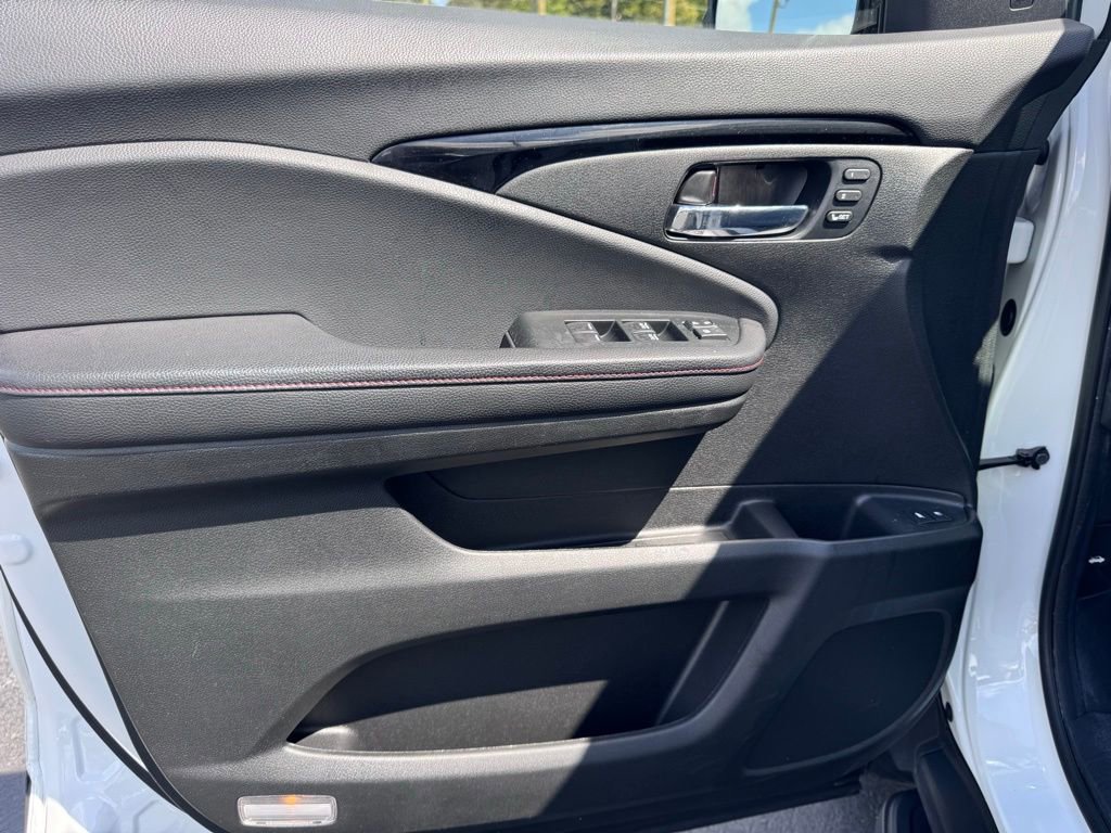 Used 2022 Honda Pilot Black Edition image 24