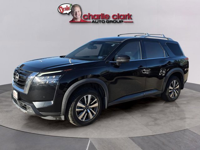 Certified 2022 Nissan Pathfinder SL