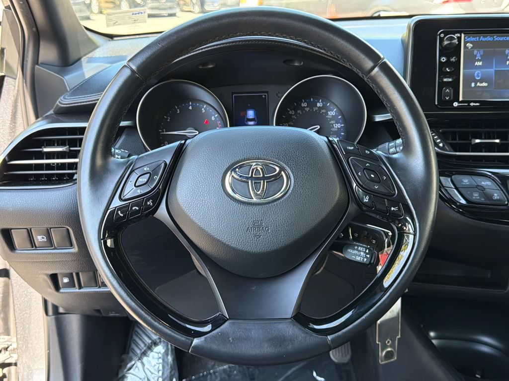 Used 2018 Toyota C-HR XLE FWD image 26