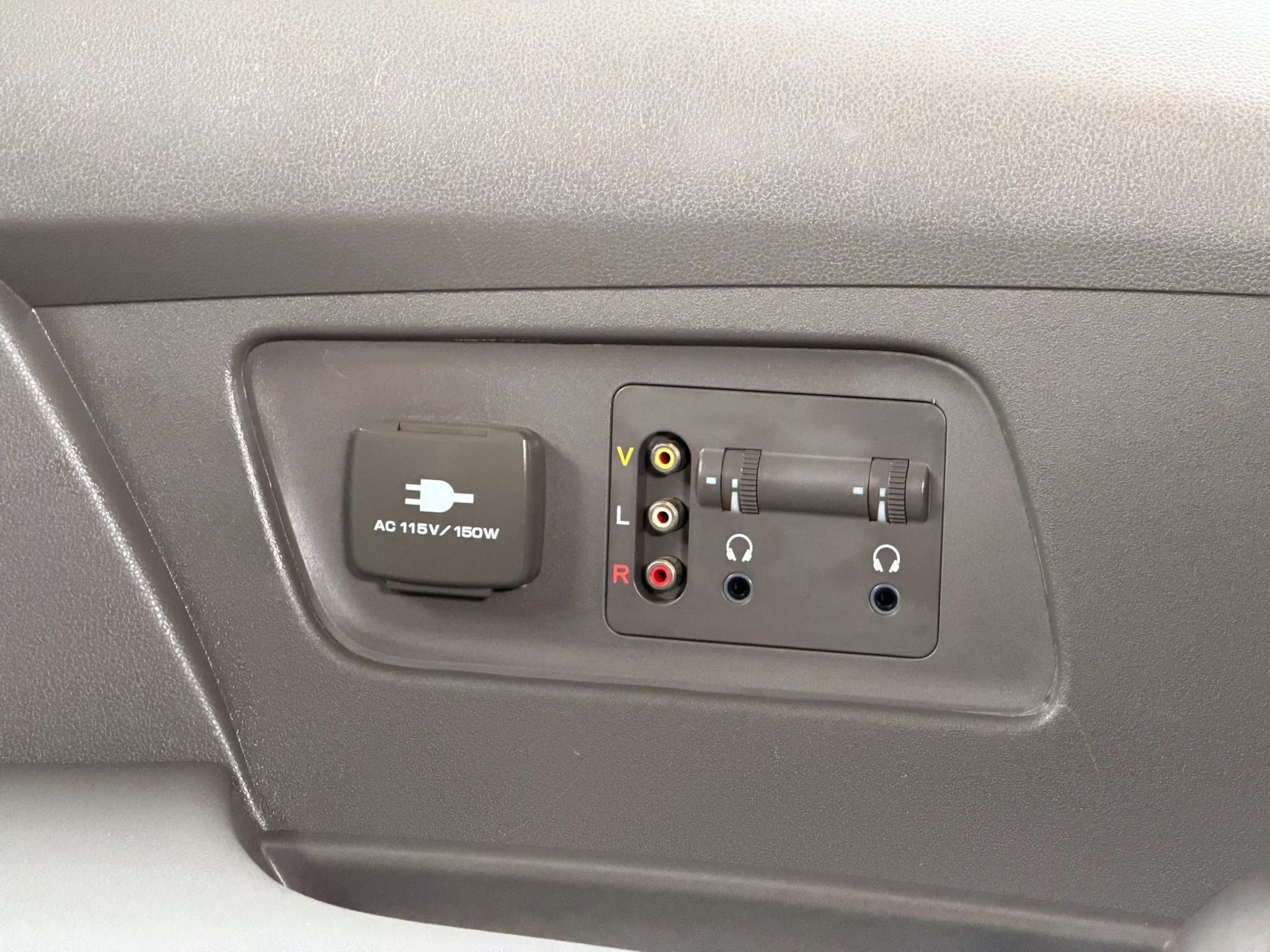 Used 2016 Honda Odyssey Touring image 22