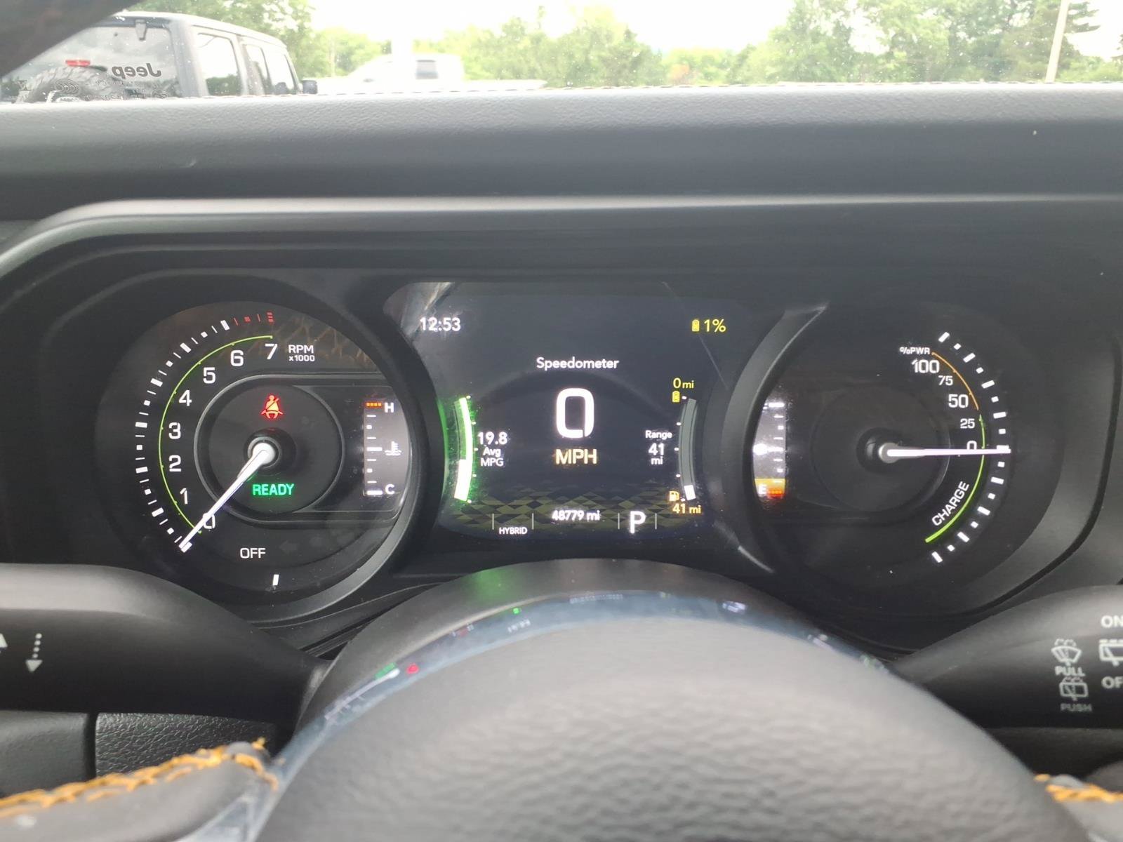 Used 2024 Jeep Wrangler Unlimited Sahara w/ Technology Group AWD/4WD image 25