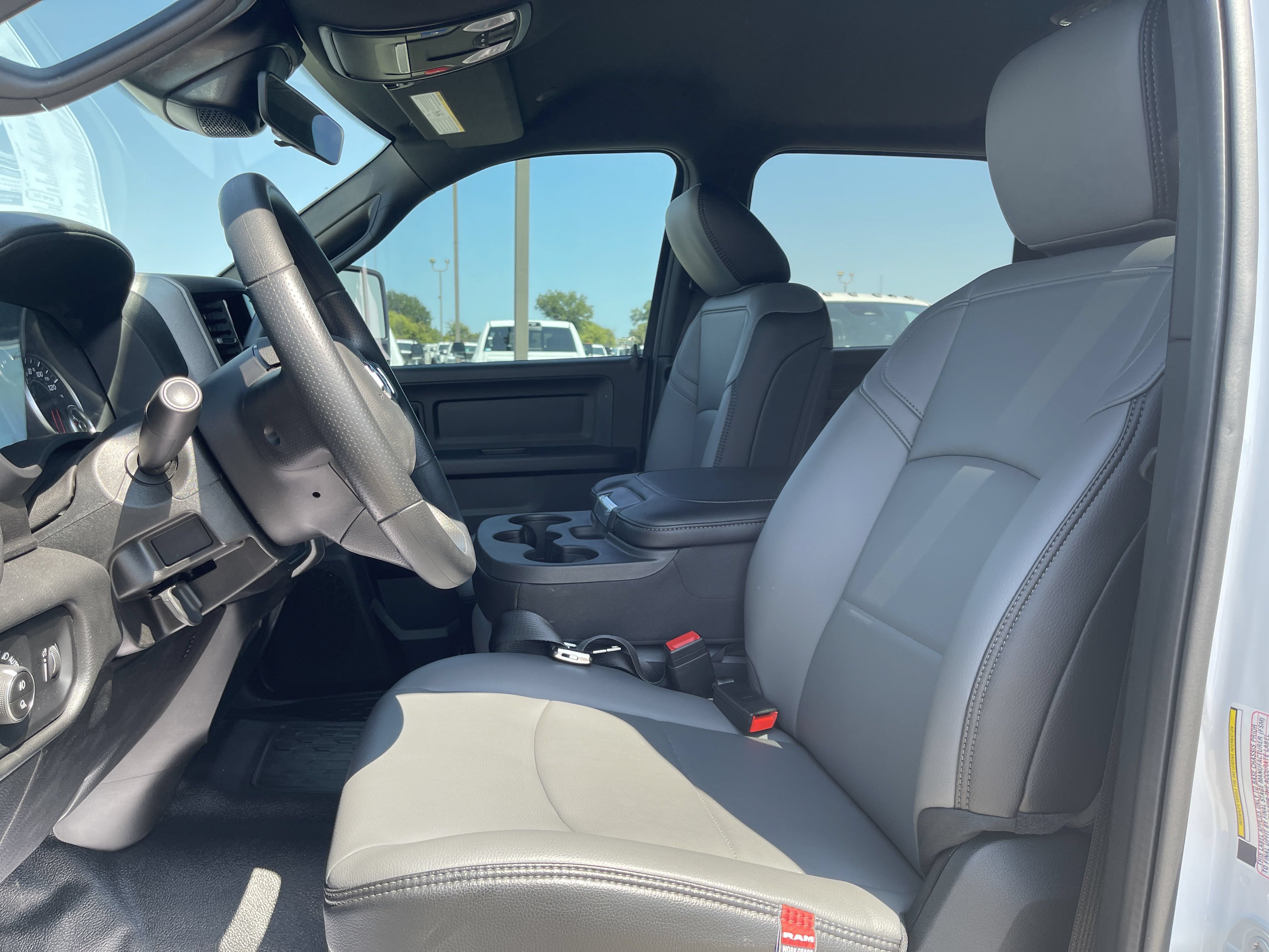 New 2026 RAM 3500 Tradesman AWD/4WD image 37