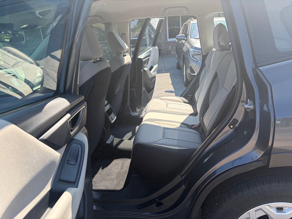 Used 2023 Subaru Forester AWD/4WD image 24