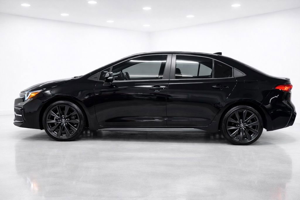 Used 2023 Toyota Corolla SE image 4