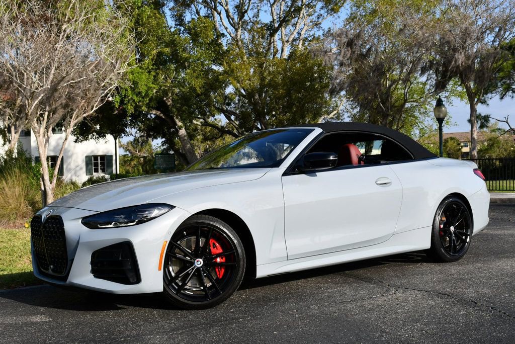 Used 2023 BMW M440i Convertible w/ Premium Package image 25
