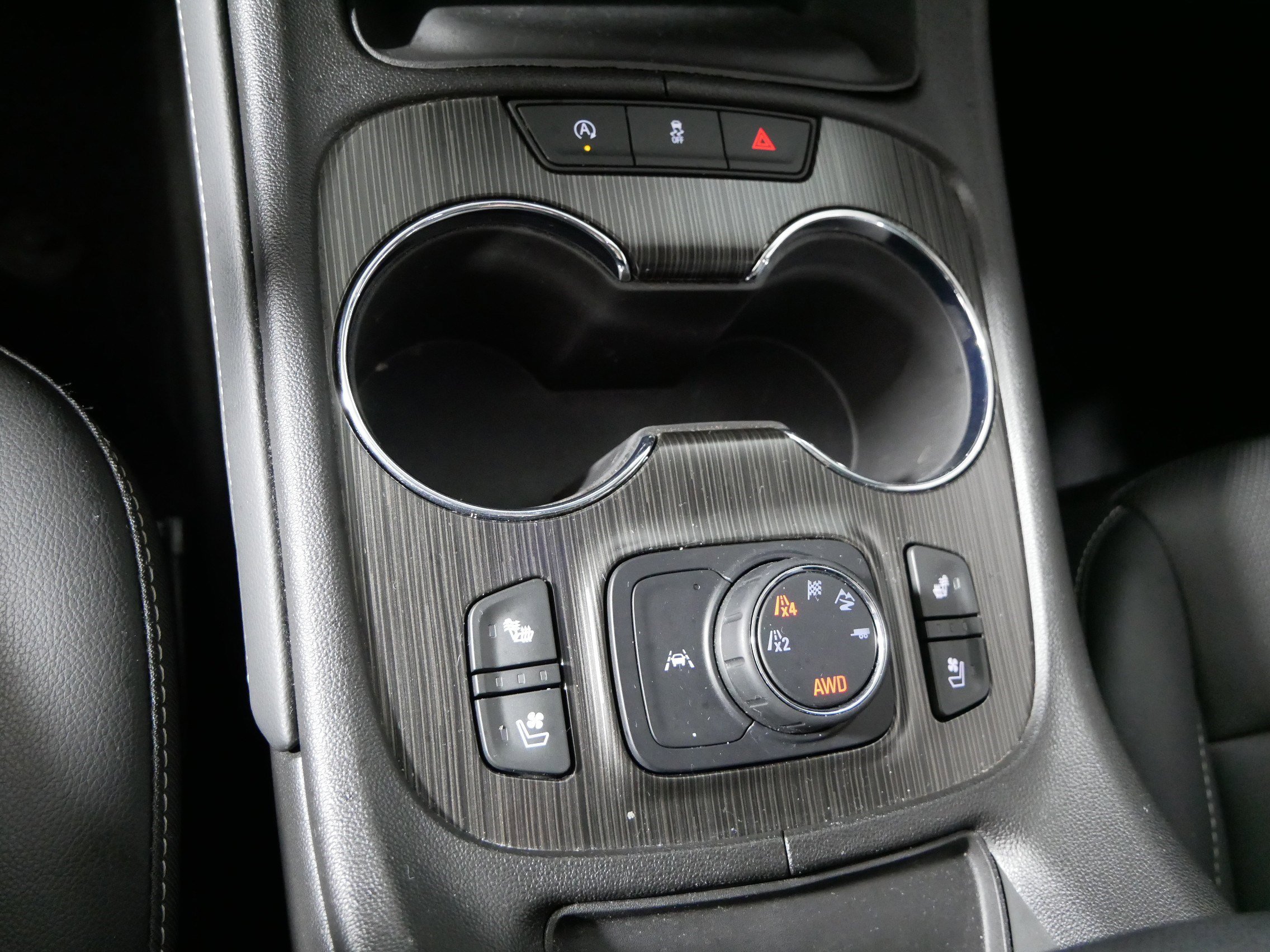 Used 2023 GMC Acadia SLT w/ Technology Package image 29