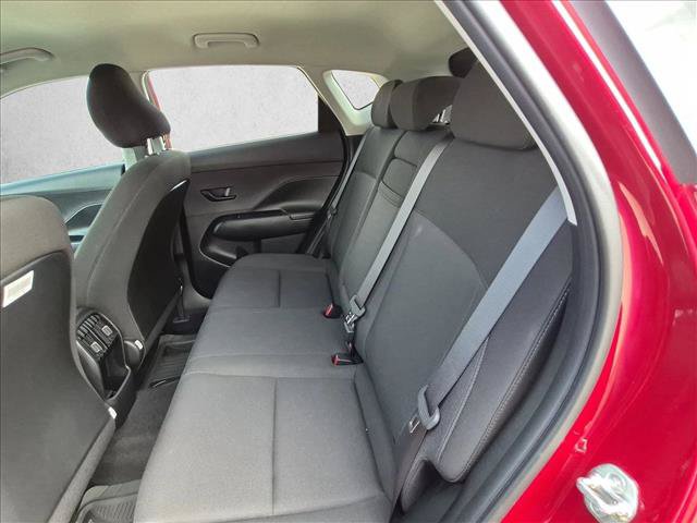 Used 2024 Hyundai Kona SEL FWD image 12