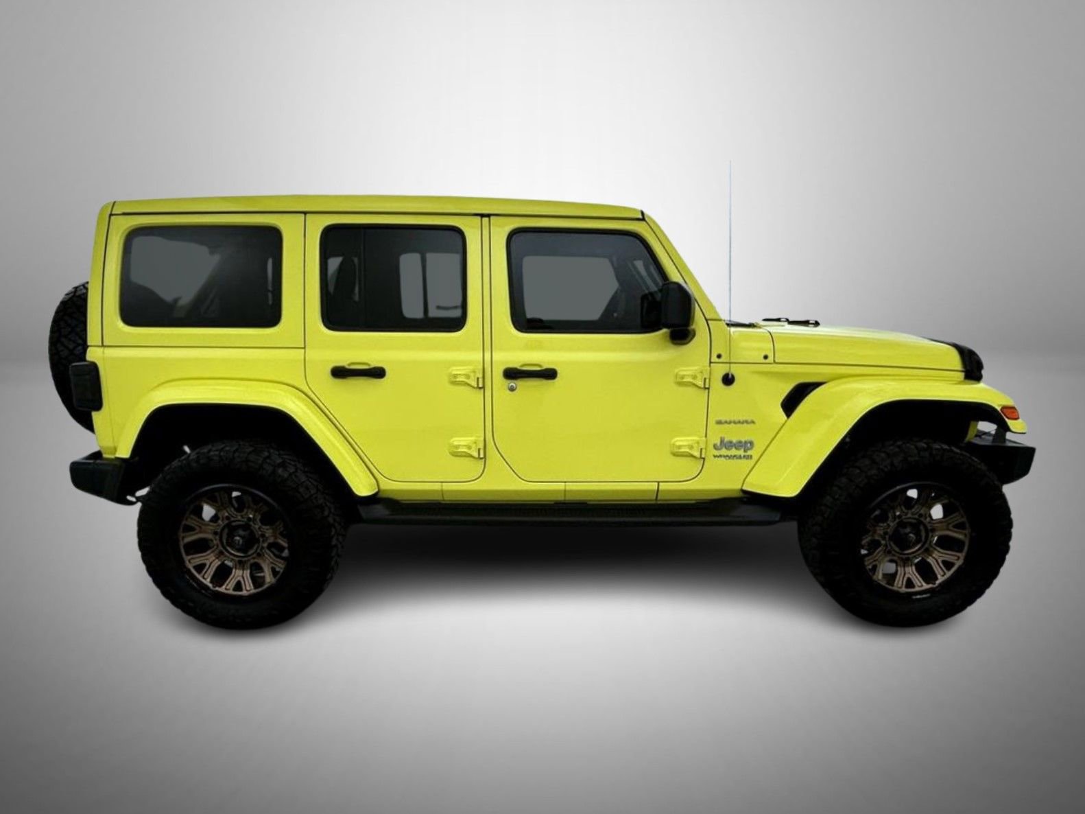 Used 2022 Jeep Wrangler Unlimited Sahara w/ Cold Weather Group image 4