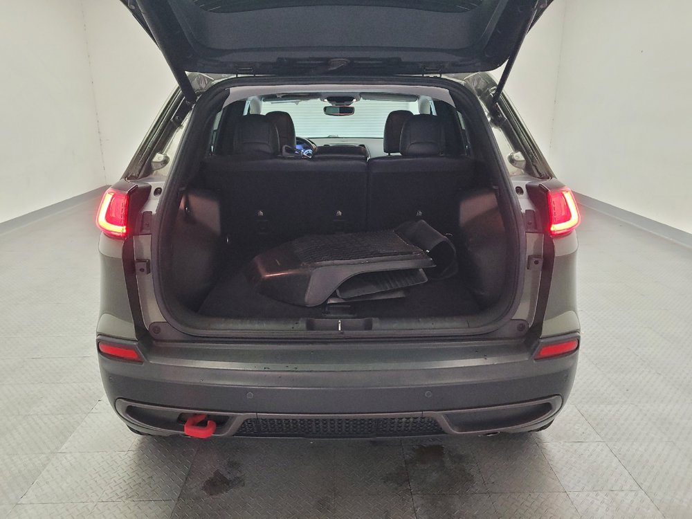 Used 2019 Jeep Cherokee Trailhawk AWD/4WD image 29