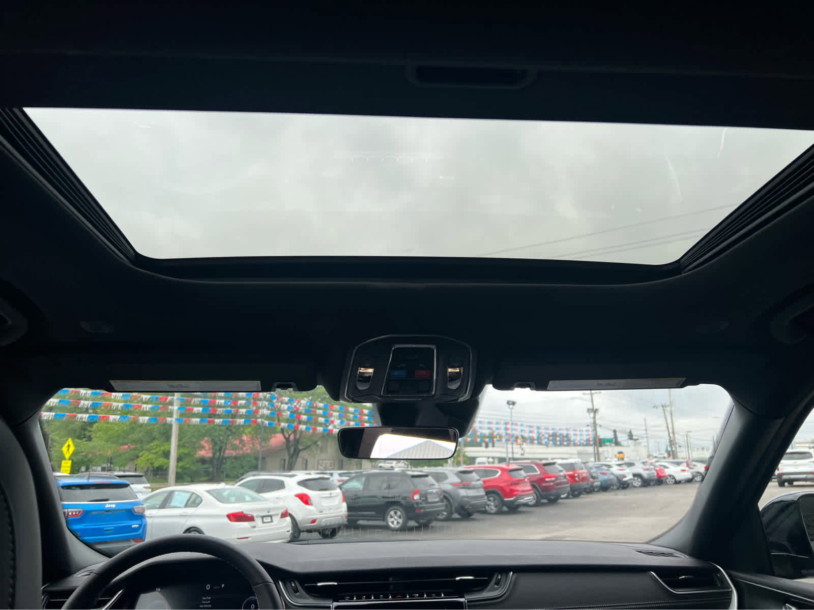 New 2025 Jeep Grand Cherokee L Altitude image 14