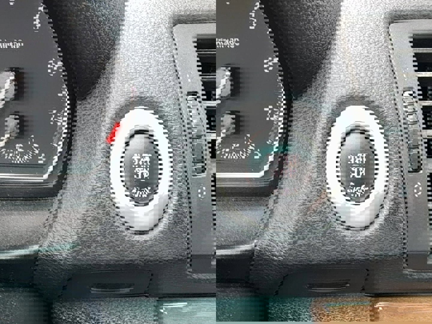 Used 2011 BMW 128i Convertible image 18