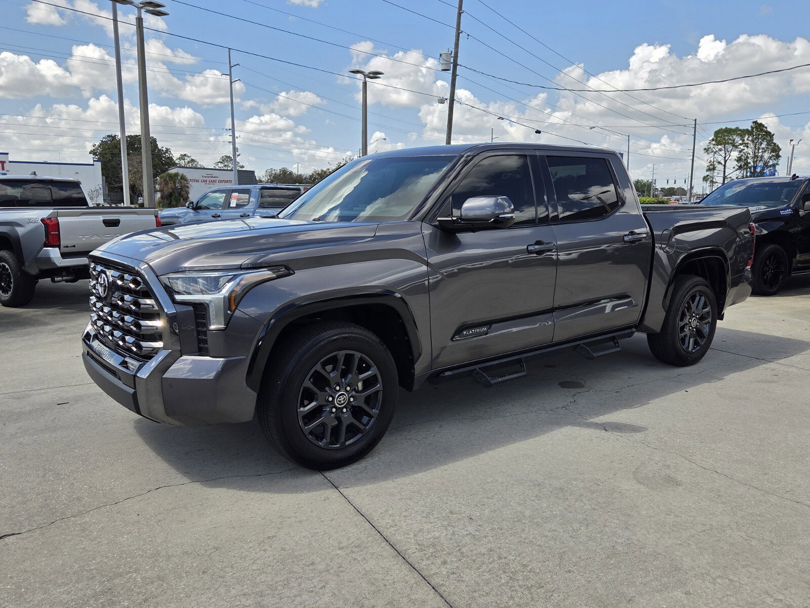 Used 2022 Toyota Tundra Platinum image 3