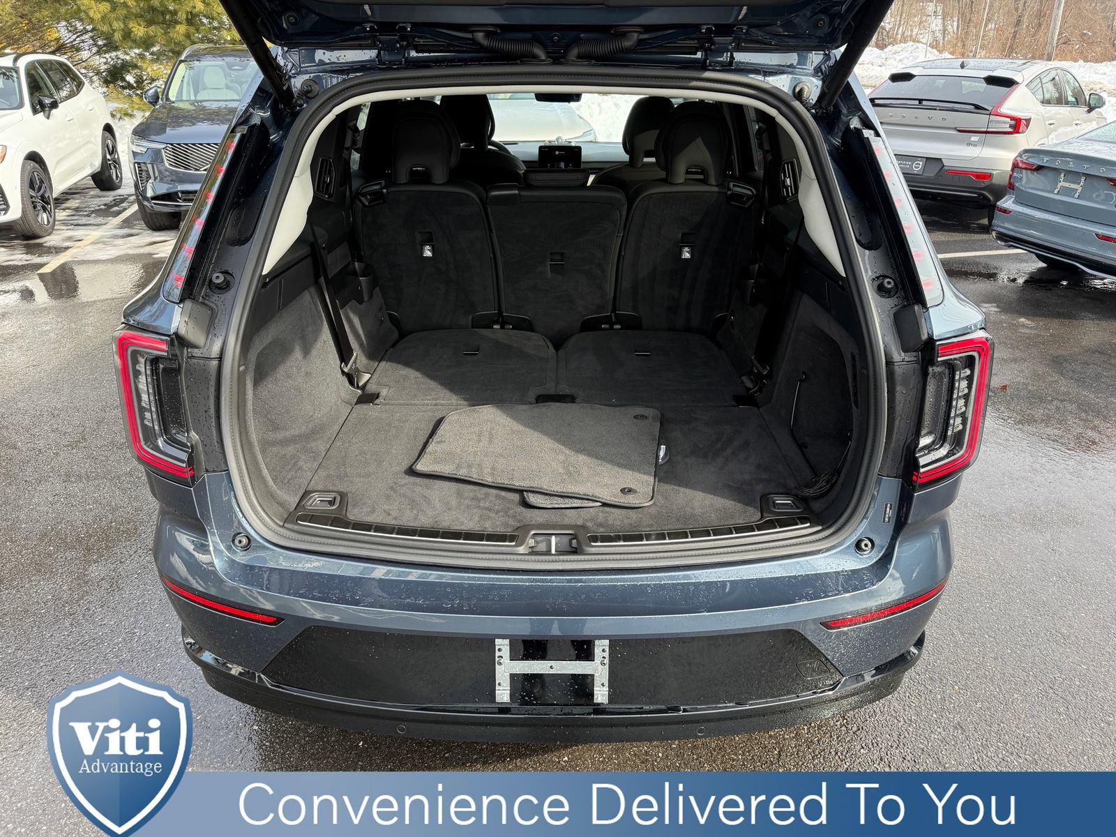 Certified 2025 Volvo EX90 Ultra image 23