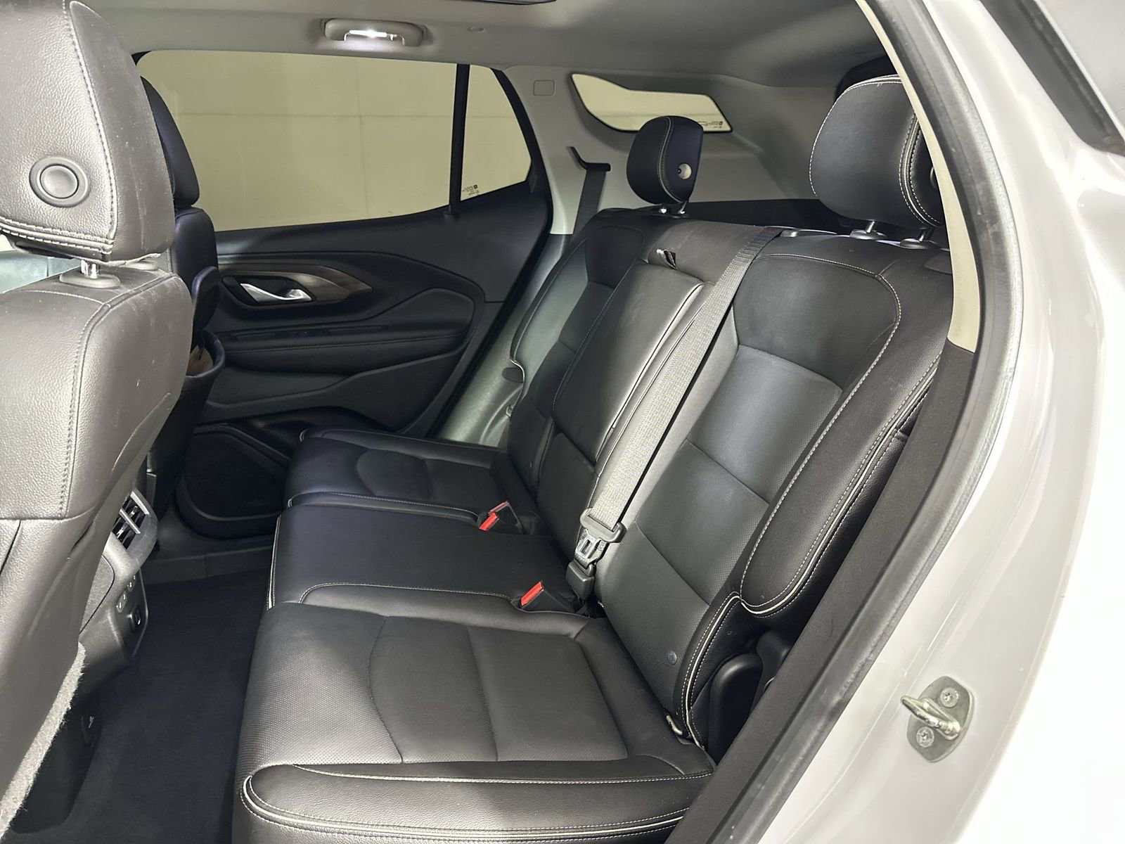 Used 2018 GMC Terrain Denali w/ Advanced Safety Package FWD image 23