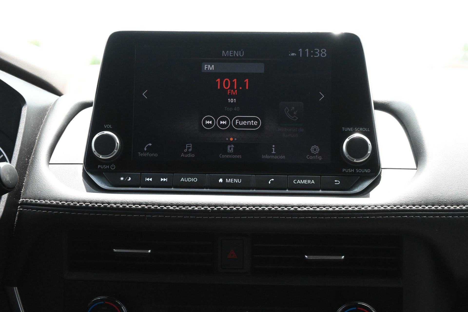 Used 2023 Nissan Rogue SV AWD/4WD image 13