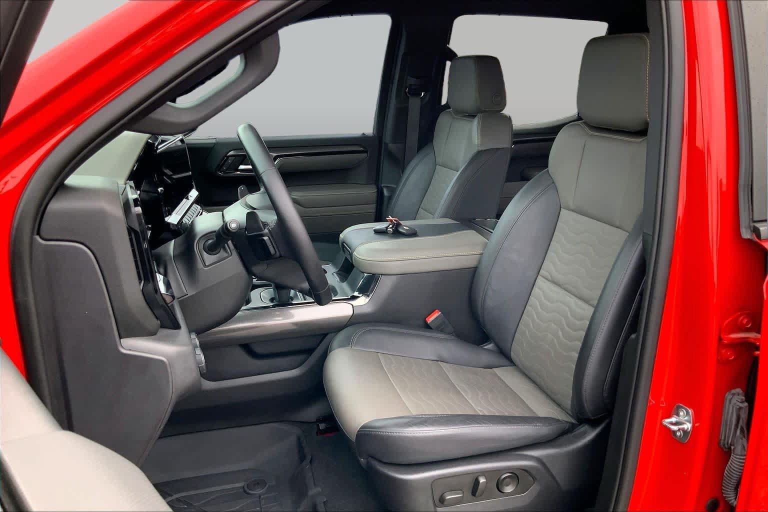 Used 2023 Chevrolet Silverado 1500 ZR2 AWD/4WD image 9