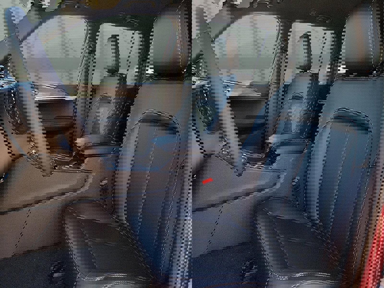 New 2025 Jeep Grand Cherokee Limited w/ Black Appearance Package image 11